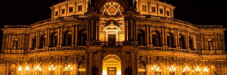 Dresden berühmte Kirche Semperoper